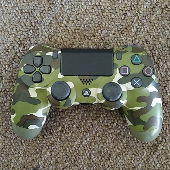 Video game controller - Picture 3 of 3